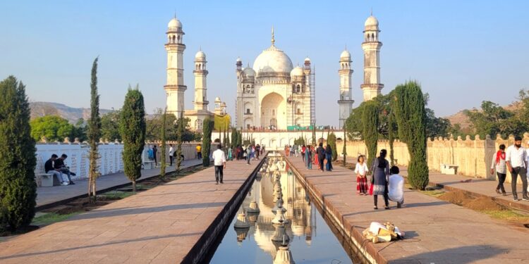 Bibi ka Maqbara