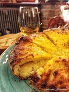 Khachapuri 